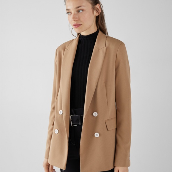 tan oversized blazer